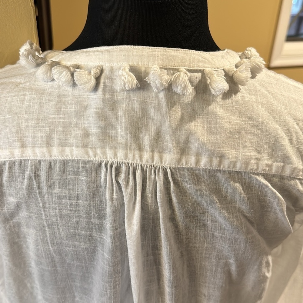 J Crew Woman’s White Pullover Tassel Neckline Linen/CottonTunic - Picture 5 of 10